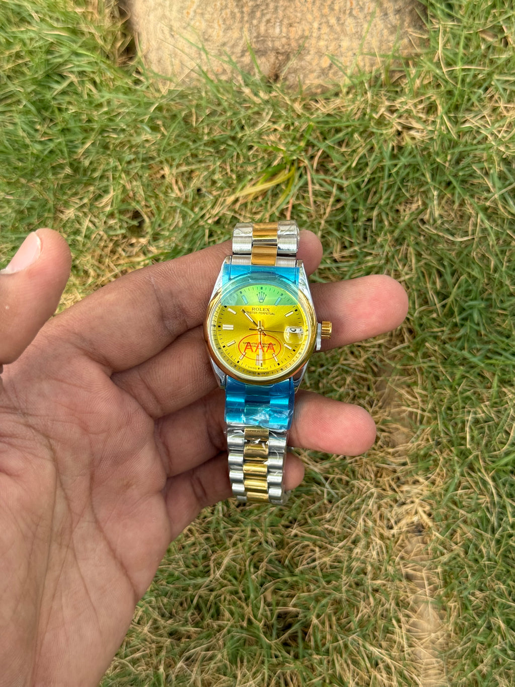 Rolex Style Datejust Luxury – Two-Tone Gold & Vibrant Yellow Dial Jubilee Edition for Women (Quartz)