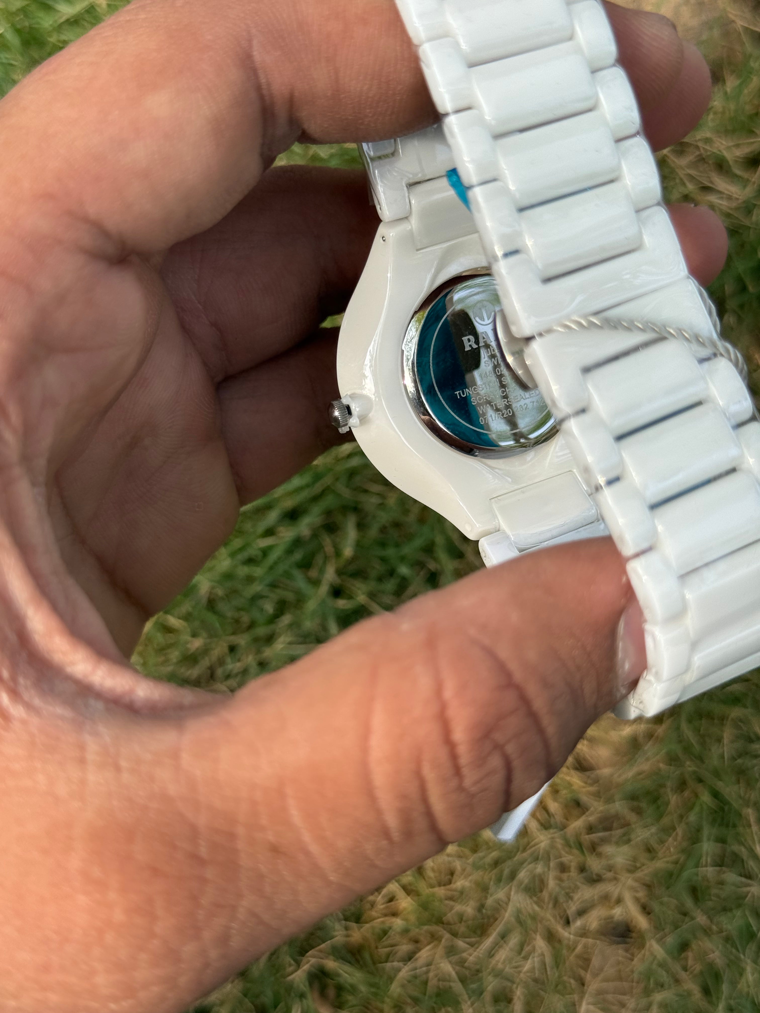 Rado True Essence – High-Tech White Ceramic & Faceted Crystal Dial