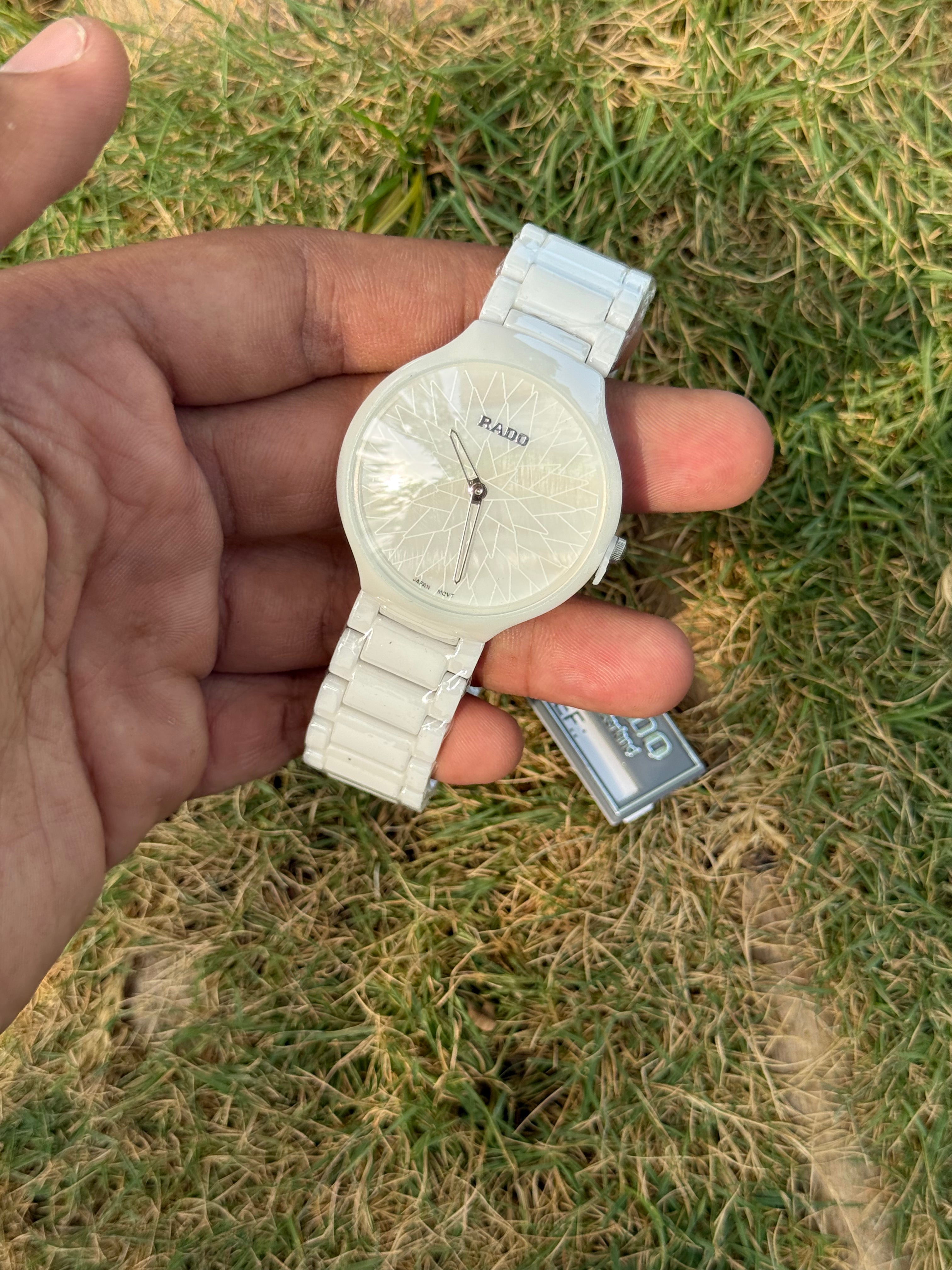 Rado True Essence – High-Tech White Ceramic & Faceted Crystal Dial