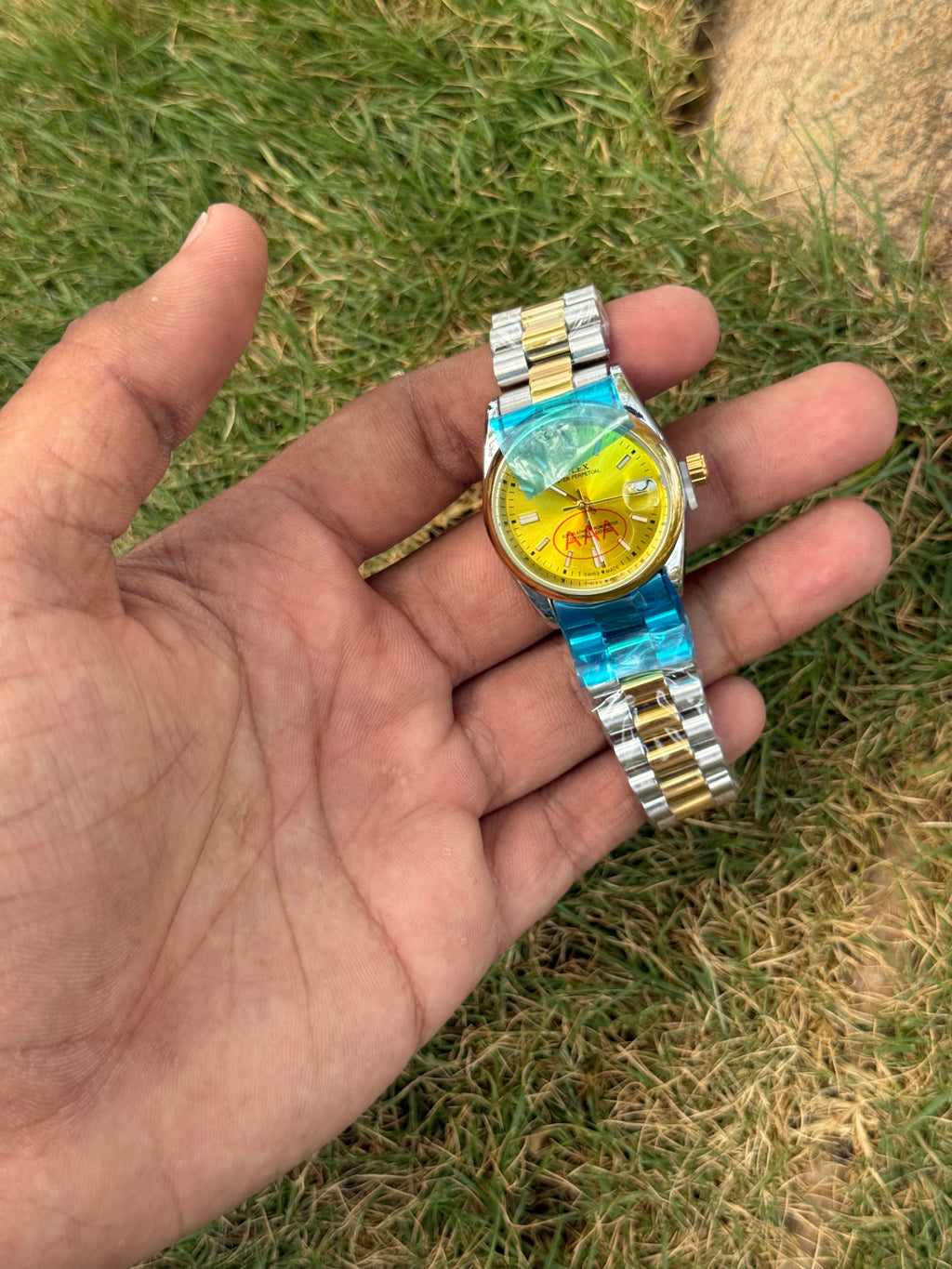 Rolex Style Datejust Luxury – Two-Tone Gold & Vibrant Yellow Dial Jubilee Edition for Women (Quartz)