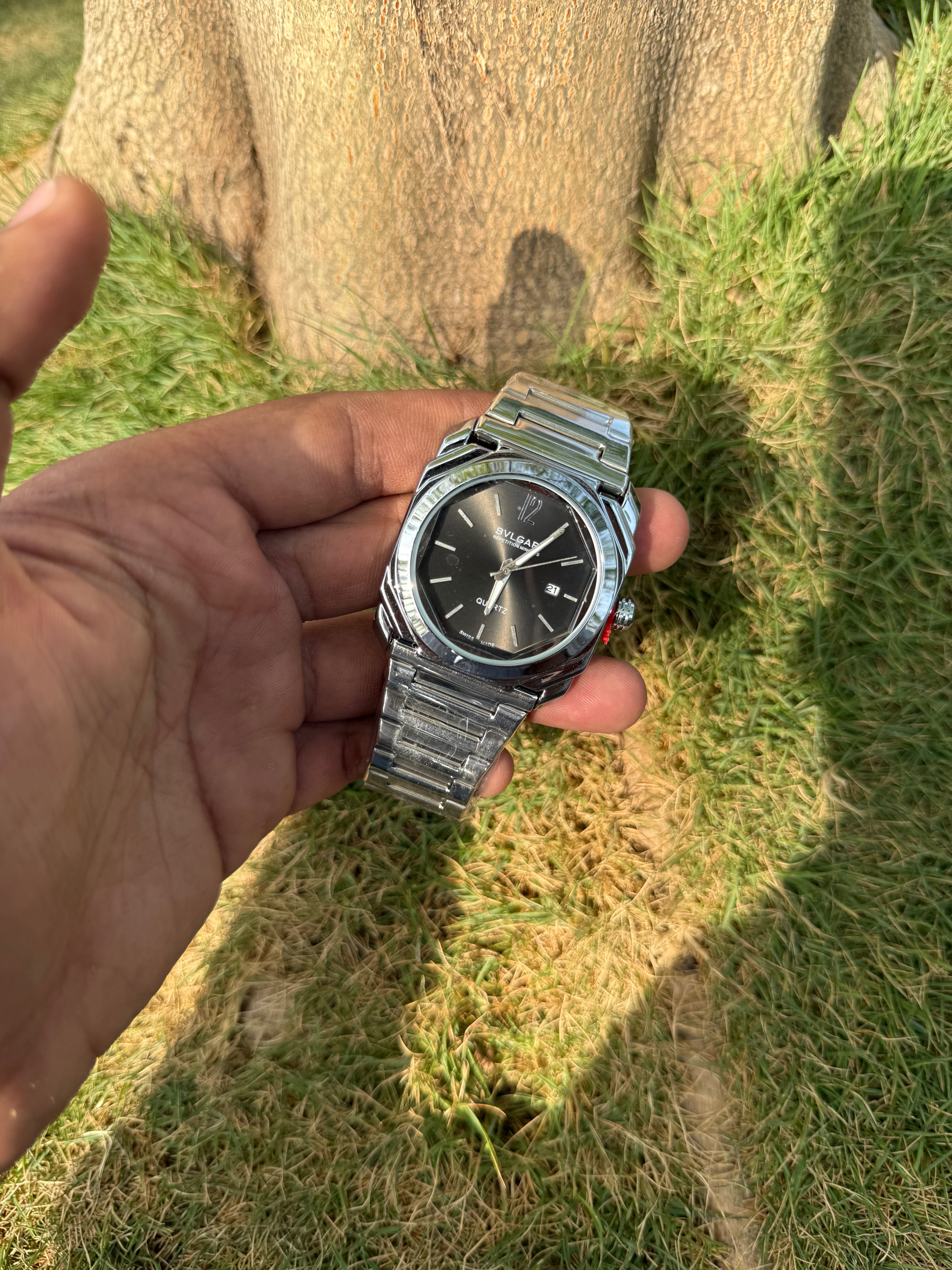 Bvlgari Octo Roma – Sculpted Silver Steel & Sunburst Charcoal Dial