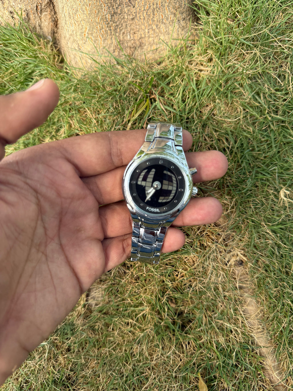 Fossil Cyber-Matrix – Polished Silver Steel & Animated Digital Face
